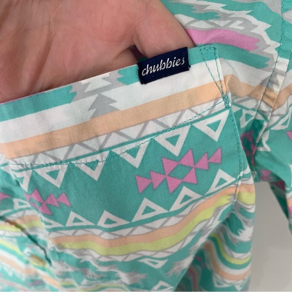 Chubbies En Fuego Wild Button Down Short Sleeve Shirt Size Large Aztec Geo 3 - Picture 4 of 7